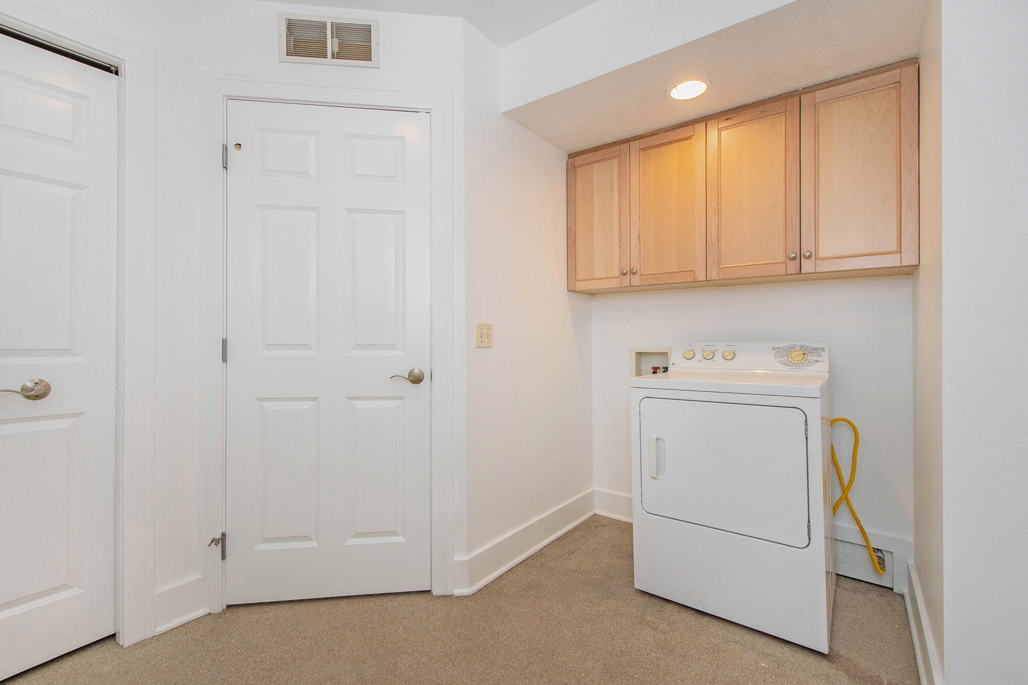 916 Bowes Road Lowell, MI 49331 - Photo 9 of 19 DSC_4207