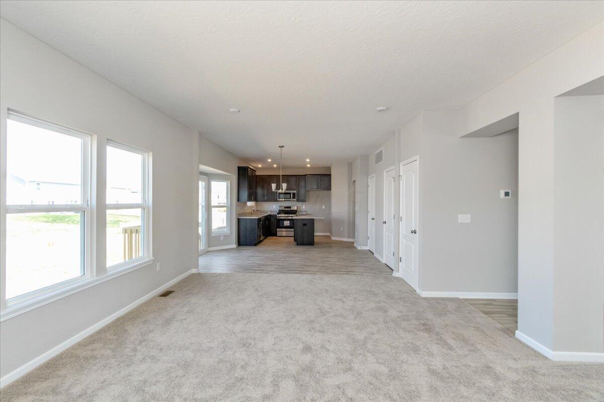 453 Randall Road Delaware, OH 43015 - Photo 10 of 37 10-Family Room