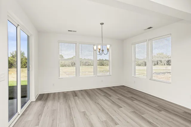 $479,990 | 1556 Oak Springs Drive, Columbia, TN 38401