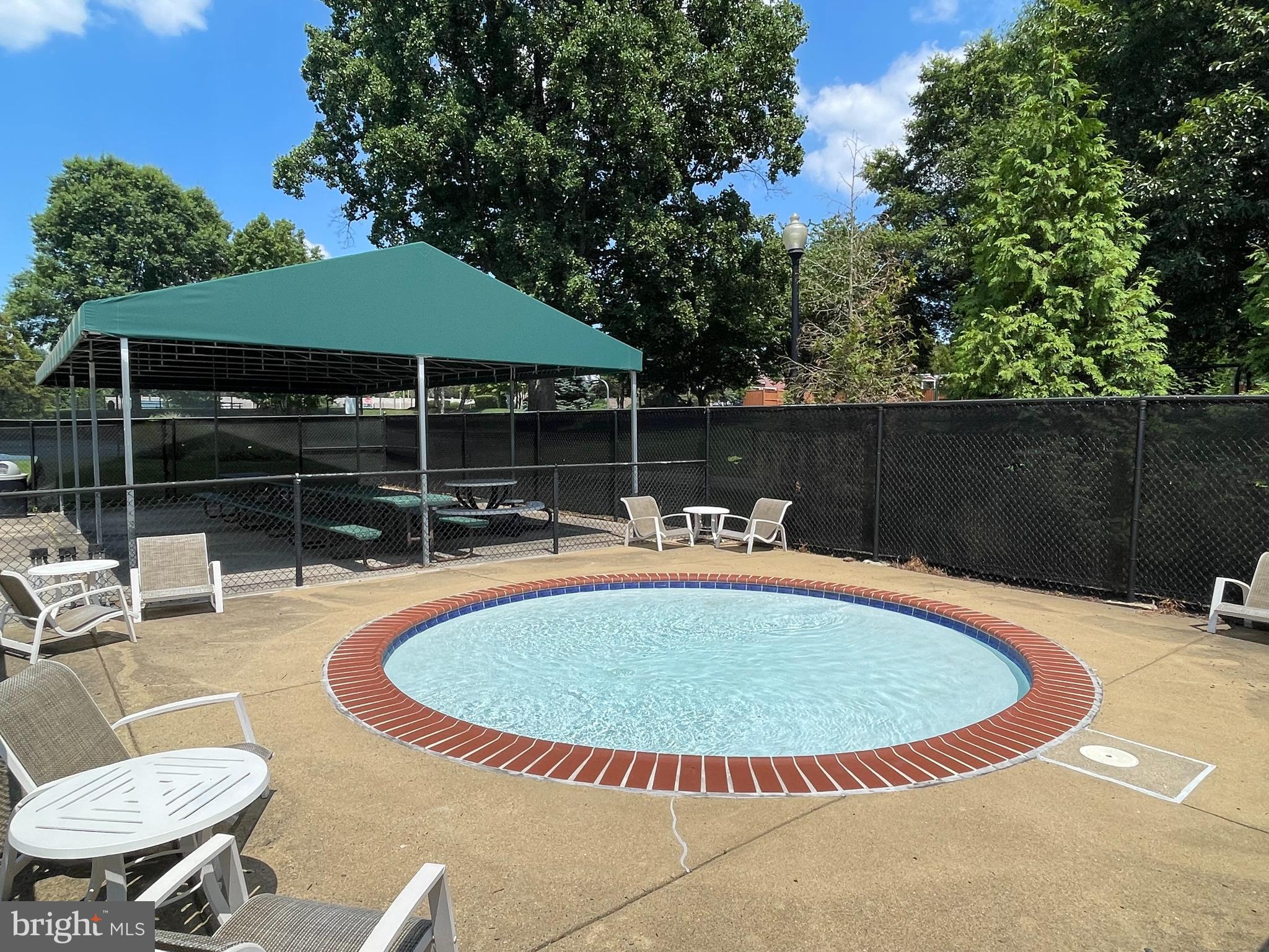 10861 Hunter Gate Way Reston, VA 20194 - Photo 70 of 79 Toddler Pool