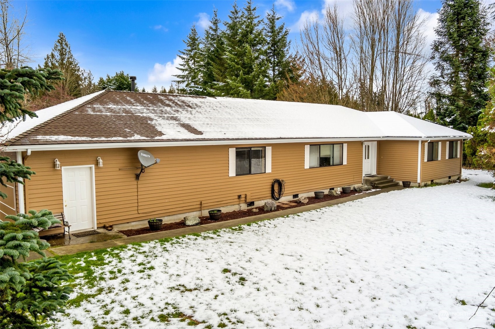 20615 Brown Road Monroe, WA 98272 - Photo 3 of 36 a front view of a house with a yard