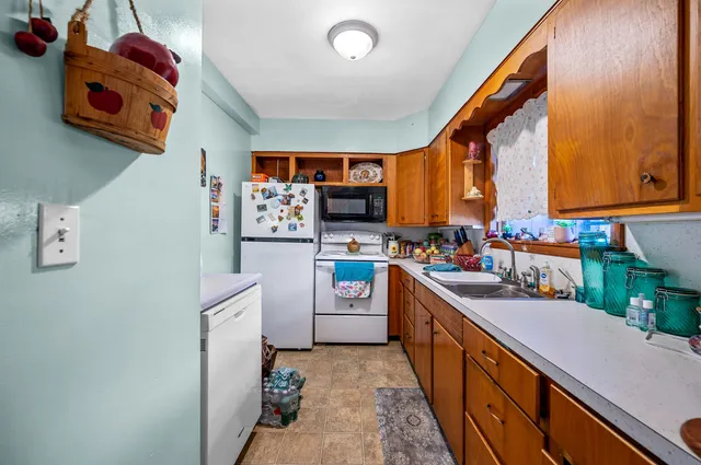 $280,000 | 21 River Road West, Johnson, VT 05656