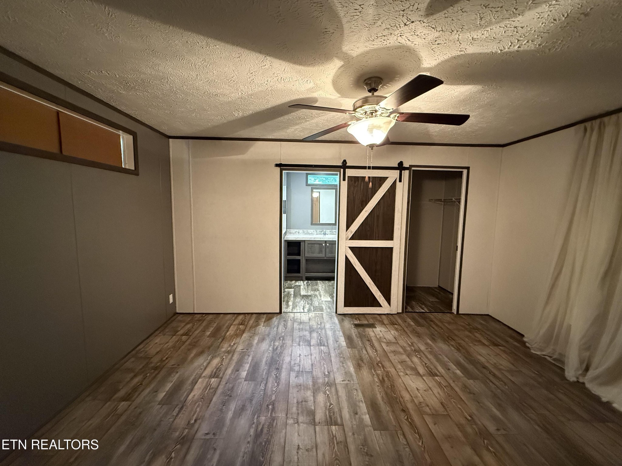 1366 Pearl Hinds Road Jamestown, TN 38556 - Photo 10 of 16 a view of an empty room