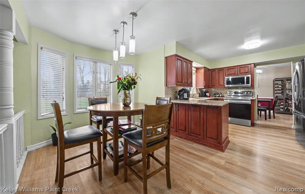 709 Denham Lane Rochester, MI 48307 - Photo 11 of 27