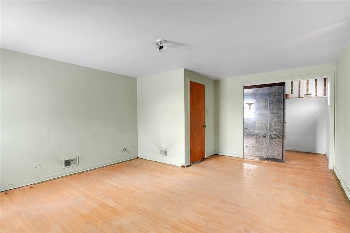 6226 North Springfield Avenue Chicago, IL 60659 - Photo 14 of 22