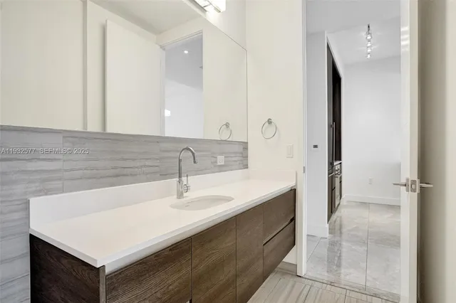 $3,600 | 301 Altara Avenue, Unit LPH903, Coral Gables, FL 33146