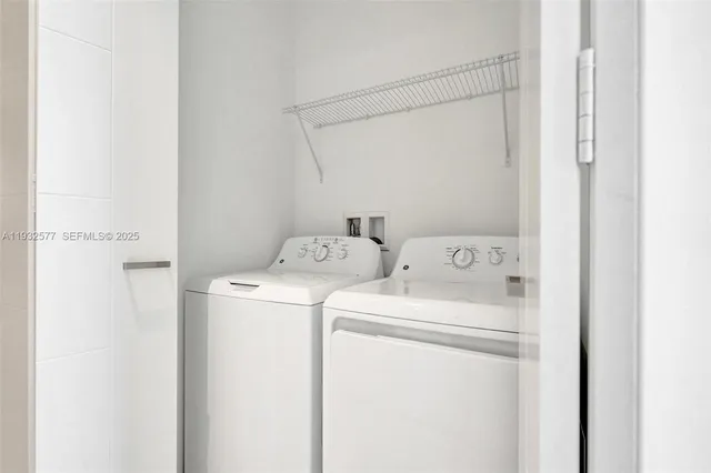 $3,600 | 301 Altara Avenue, Unit LPH903, Coral Gables, FL 33146