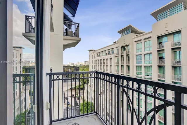 $3,600 | 301 Altara Avenue, Unit LPH903, Coral Gables, FL 33146
