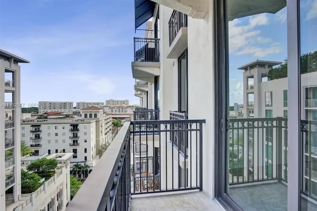 $3,600 | 301 Altara Avenue, Unit LPH903, Coral Gables, FL 33146