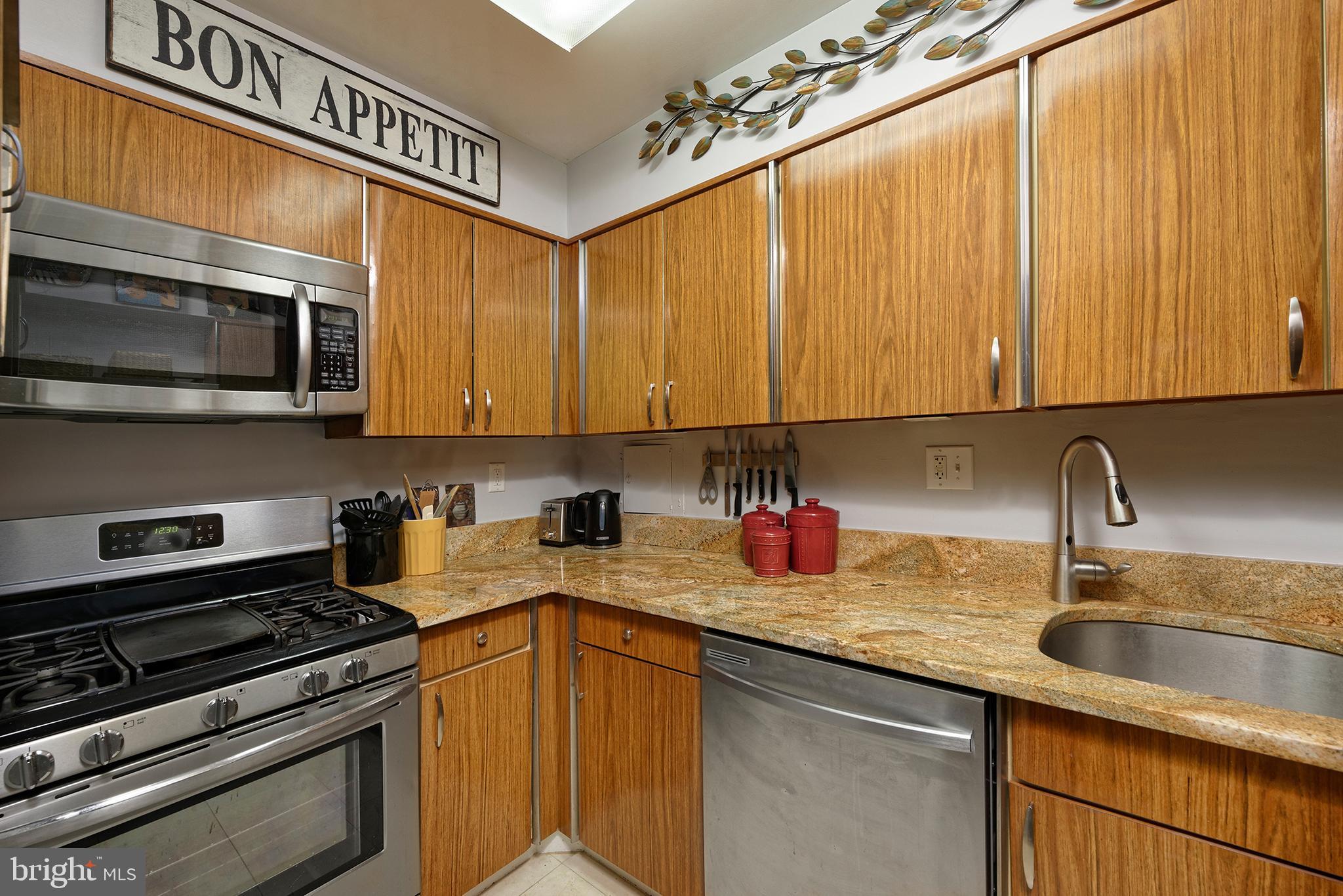 2510 Virginia Avenue Northwest, Unit 309N Washington, DC 20037 - Photo 9 of 25