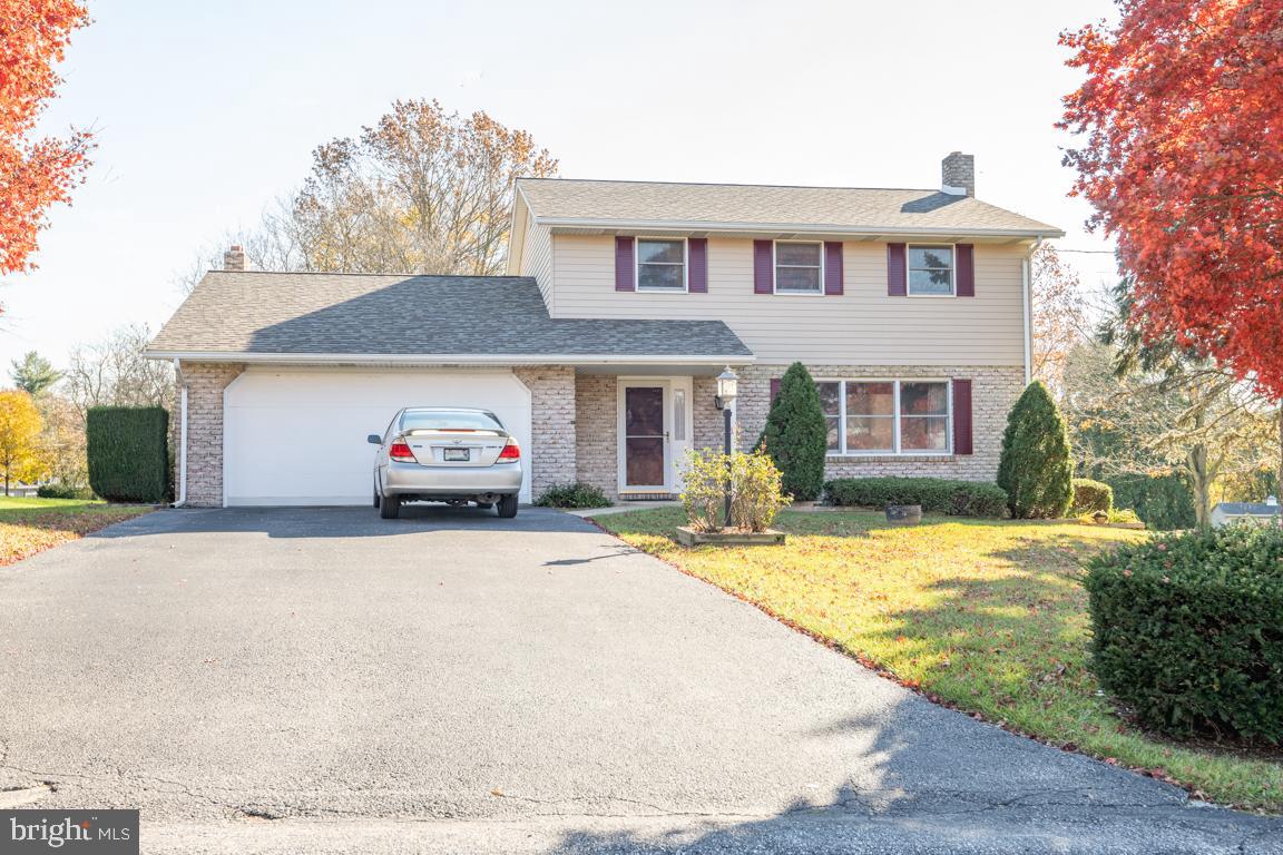 148 Ridgefield Drive York, PA 17403 - Photo 2 of 48 Gallery Image 2