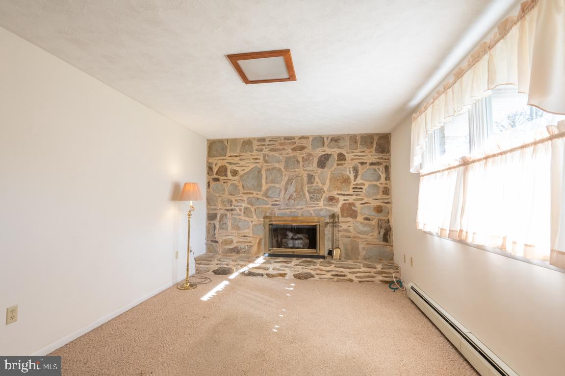 148 Ridgefield Drive York, PA 17403 - Photo 15 of 48 Family Room