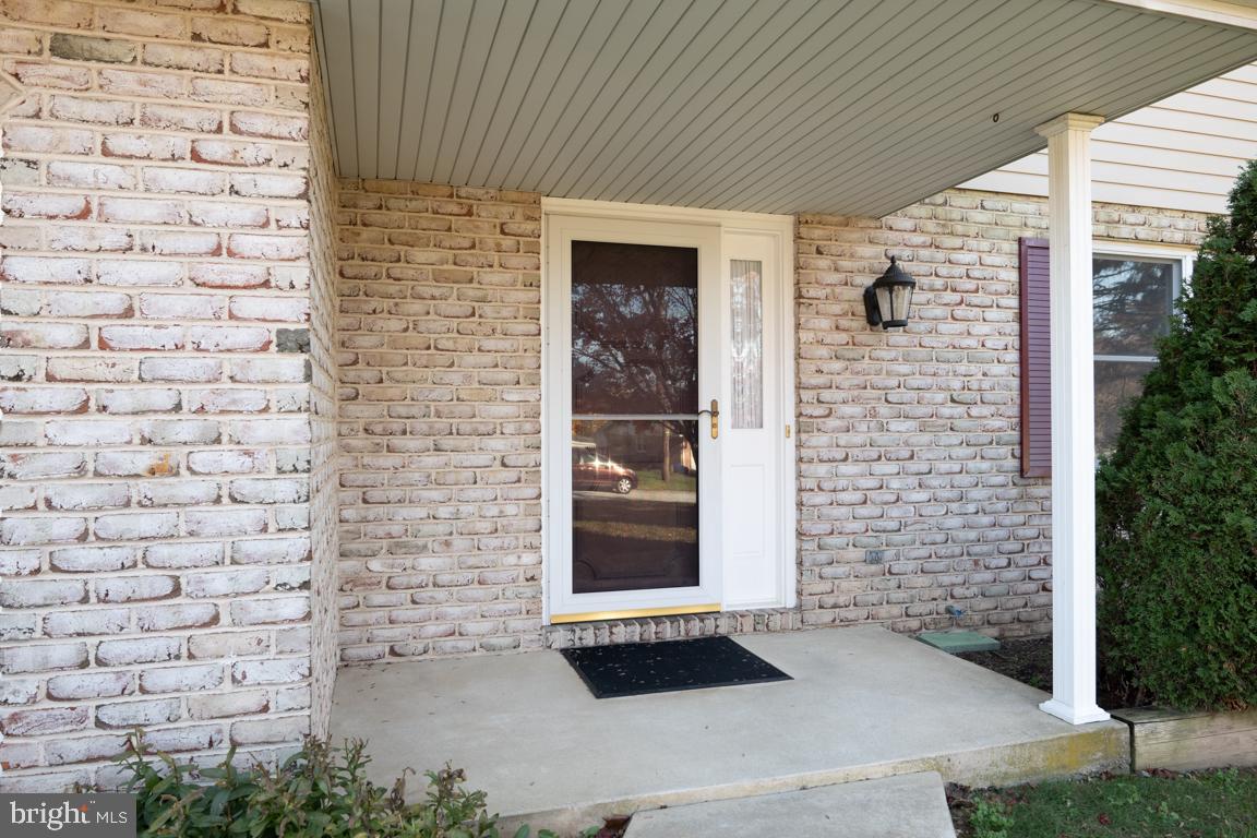 148 Ridgefield Drive York, PA 17403 - Photo 4 of 48 Front Porch