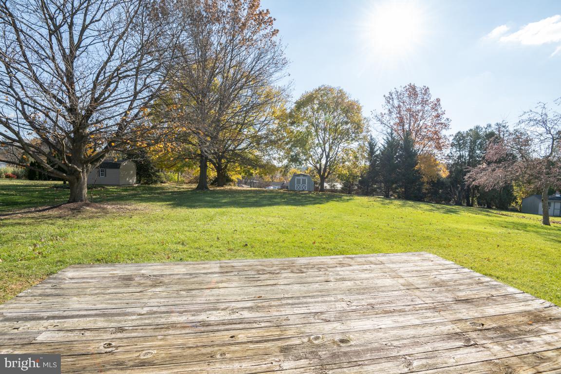 148 Ridgefield Drive York, PA 17403 - Photo 38 of 48 Deck