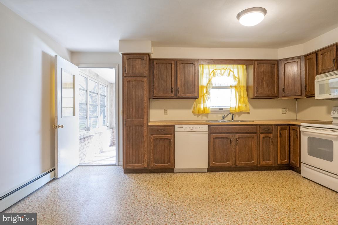 148 Ridgefield Drive York, PA 17403 - Photo 10 of 48 Gallery Image 10