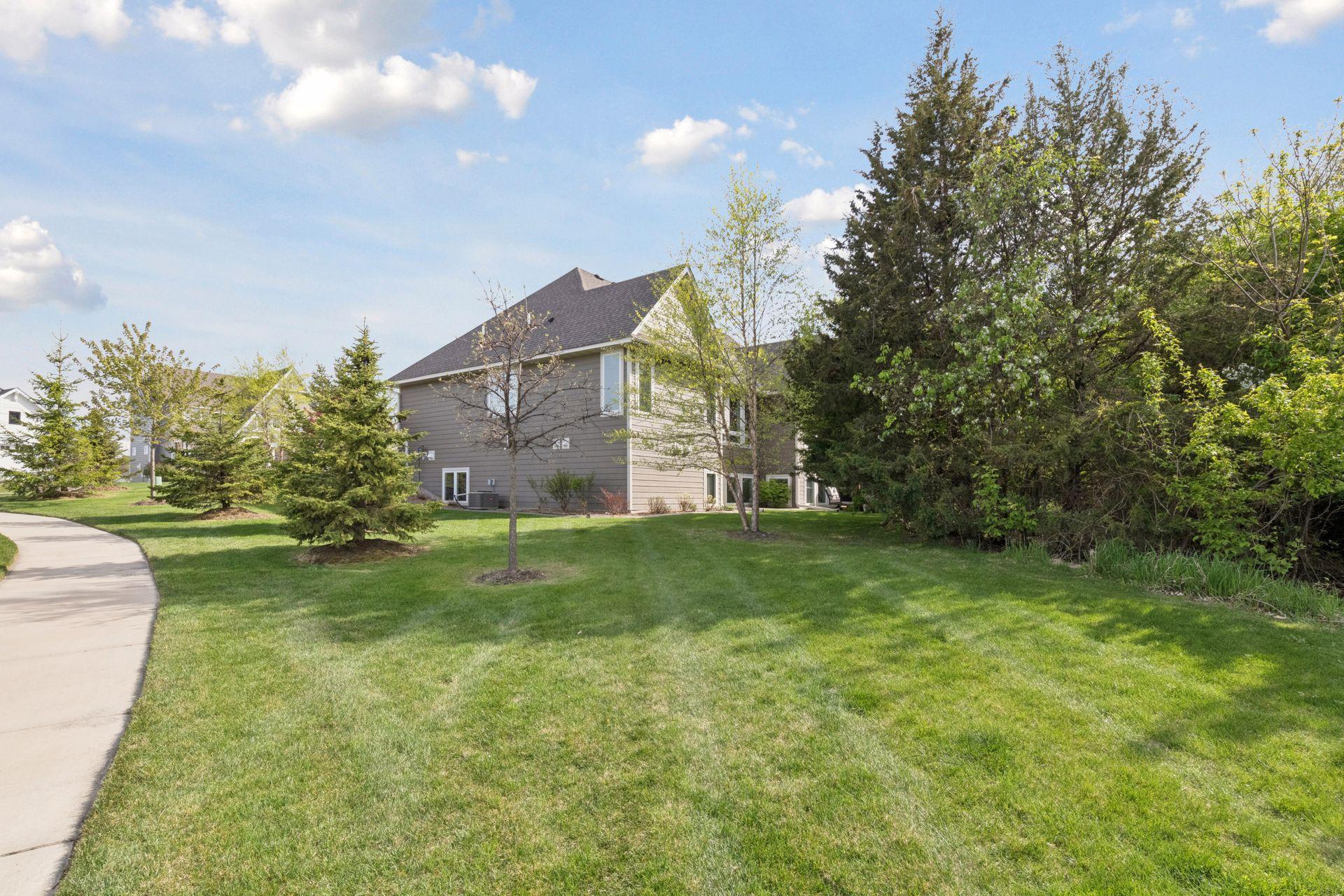 9264 Hawkcrest Circle Chanhassen, MN 55317 - Photo 38 of 45