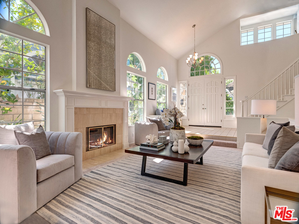 7611 West 83rd Street Playa del Rey, CA 90293 - Photo 1 of 26 Gallery Image 1