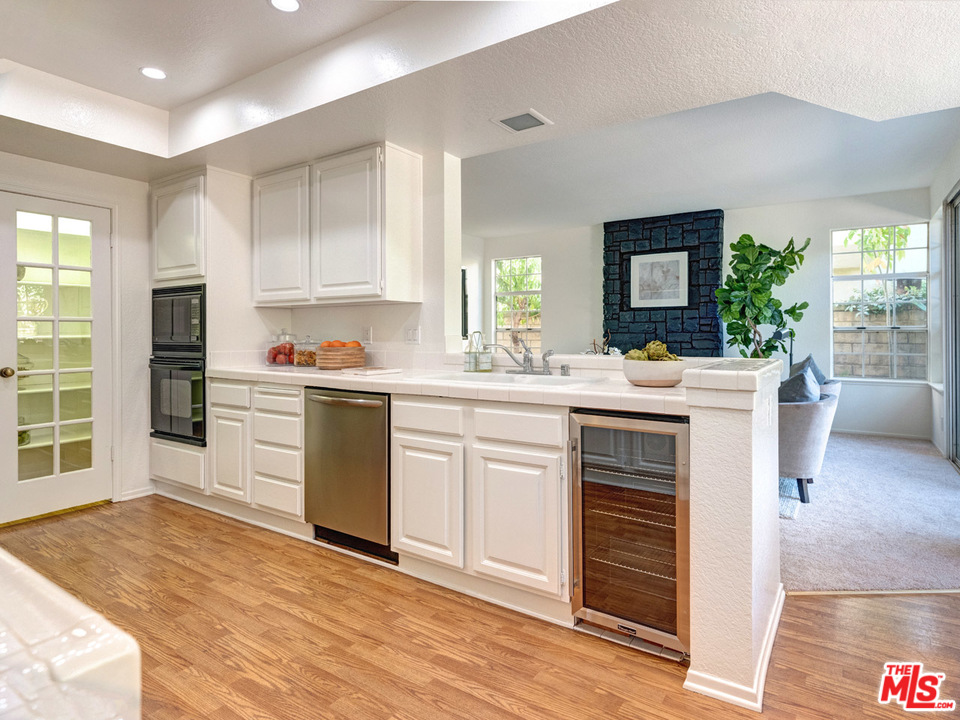 7611 West 83rd Street Playa del Rey, CA 90293 - Photo 14 of 26 Gallery Image 14