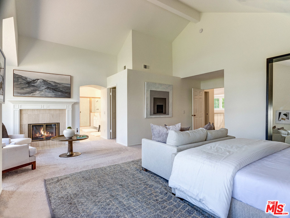 7611 West 83rd Street Playa del Rey, CA 90293 - Photo 17 of 26 Gallery Image 17