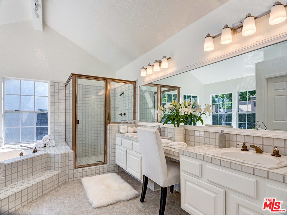 7611 West 83rd Street Playa del Rey, CA 90293 - Photo 19 of 26 Gallery Image 19