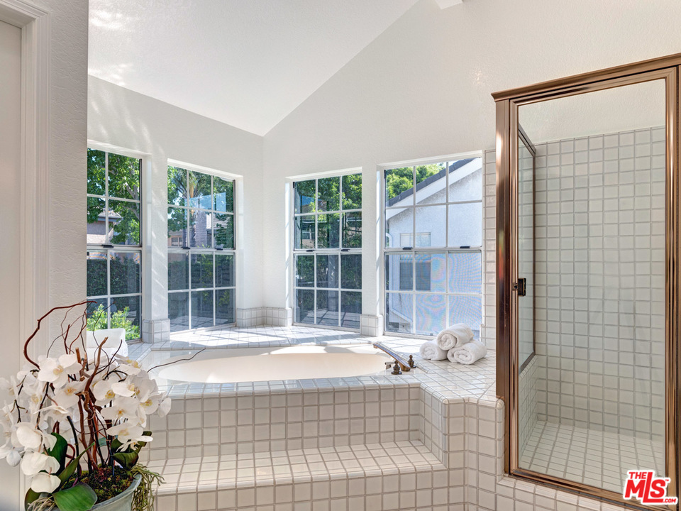 7611 West 83rd Street Playa del Rey, CA 90293 - Photo 20 of 26 Gallery Image 20