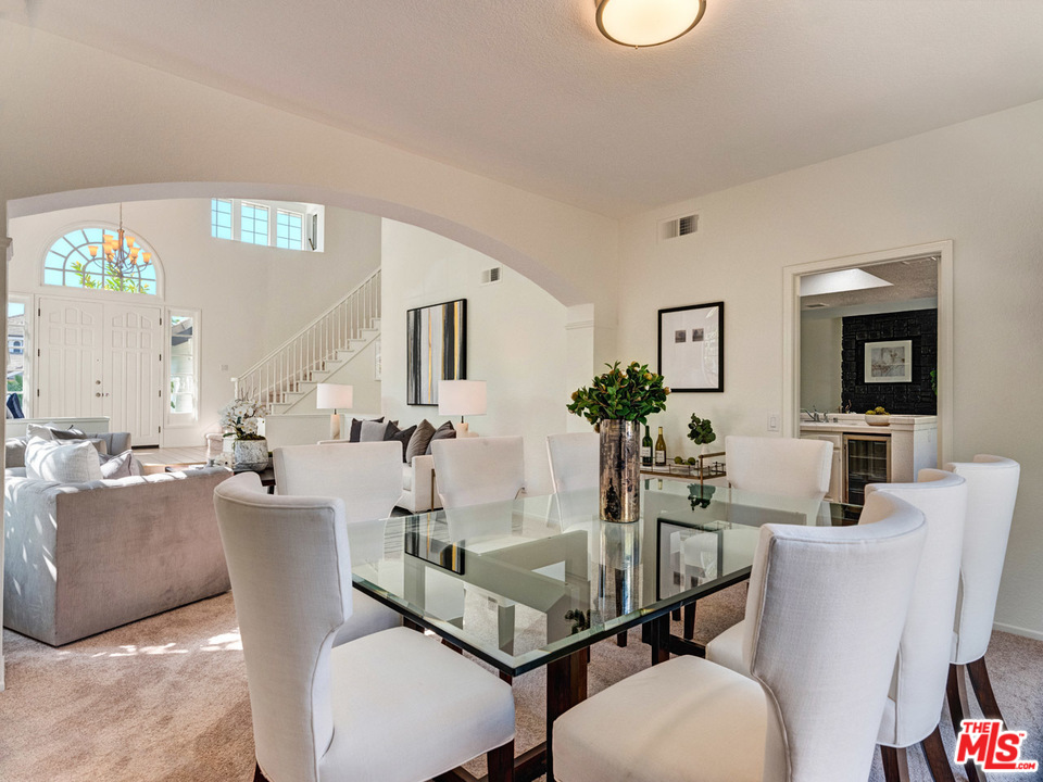 7611 West 83rd Street Playa del Rey, CA 90293 - Photo 4 of 26 Gallery Image 4