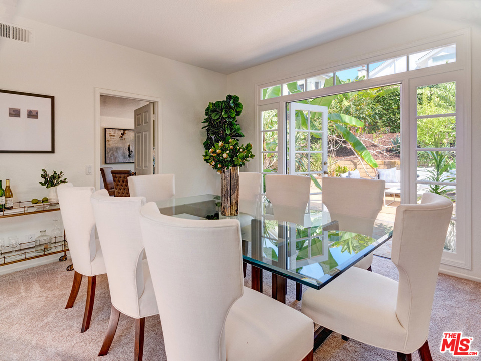 7611 West 83rd Street Playa del Rey, CA 90293 - Photo 5 of 26 Gallery Image 5