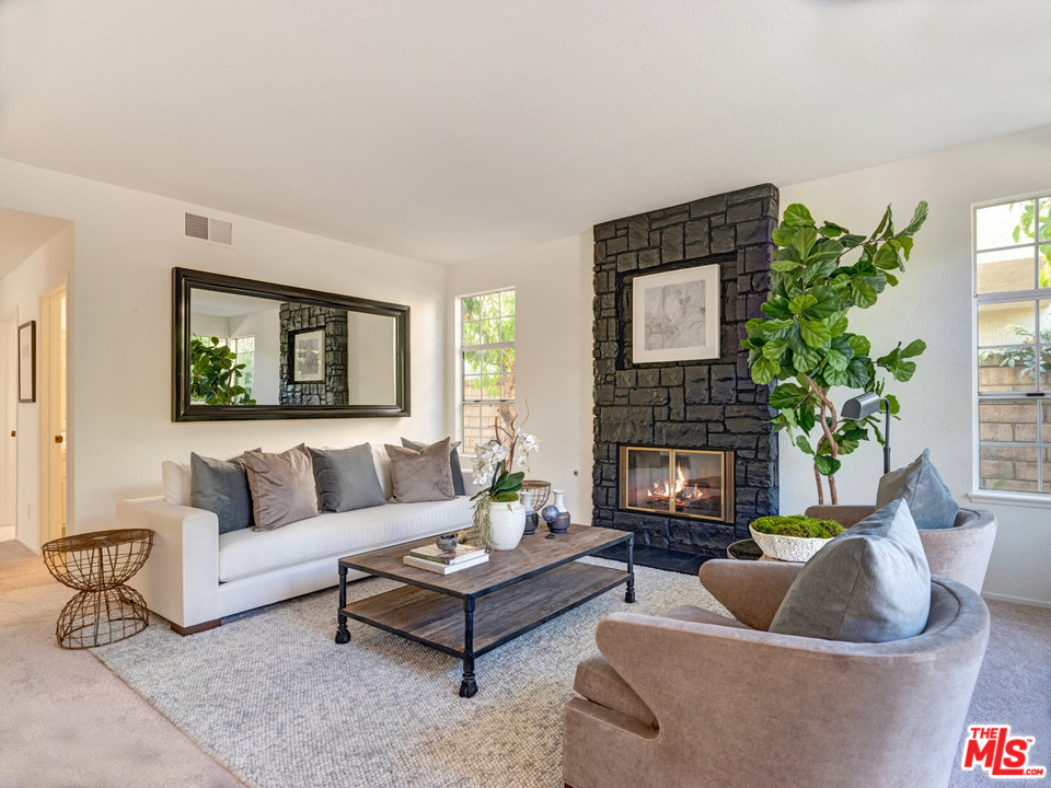 7611 West 83rd Street Playa del Rey, CA 90293 - Photo 10 of 26 Gallery Image 10