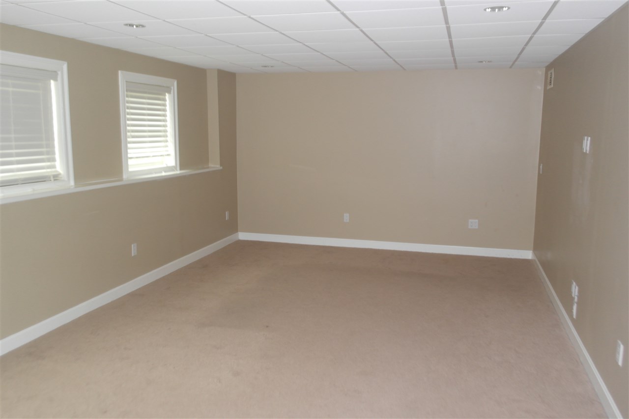 320 Rochester Hill Road Rochester, NH 03867 - Photo 12 of 23