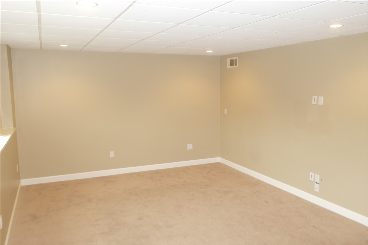 320 Rochester Hill Road Rochester, NH 03867 - Photo 14 of 23
