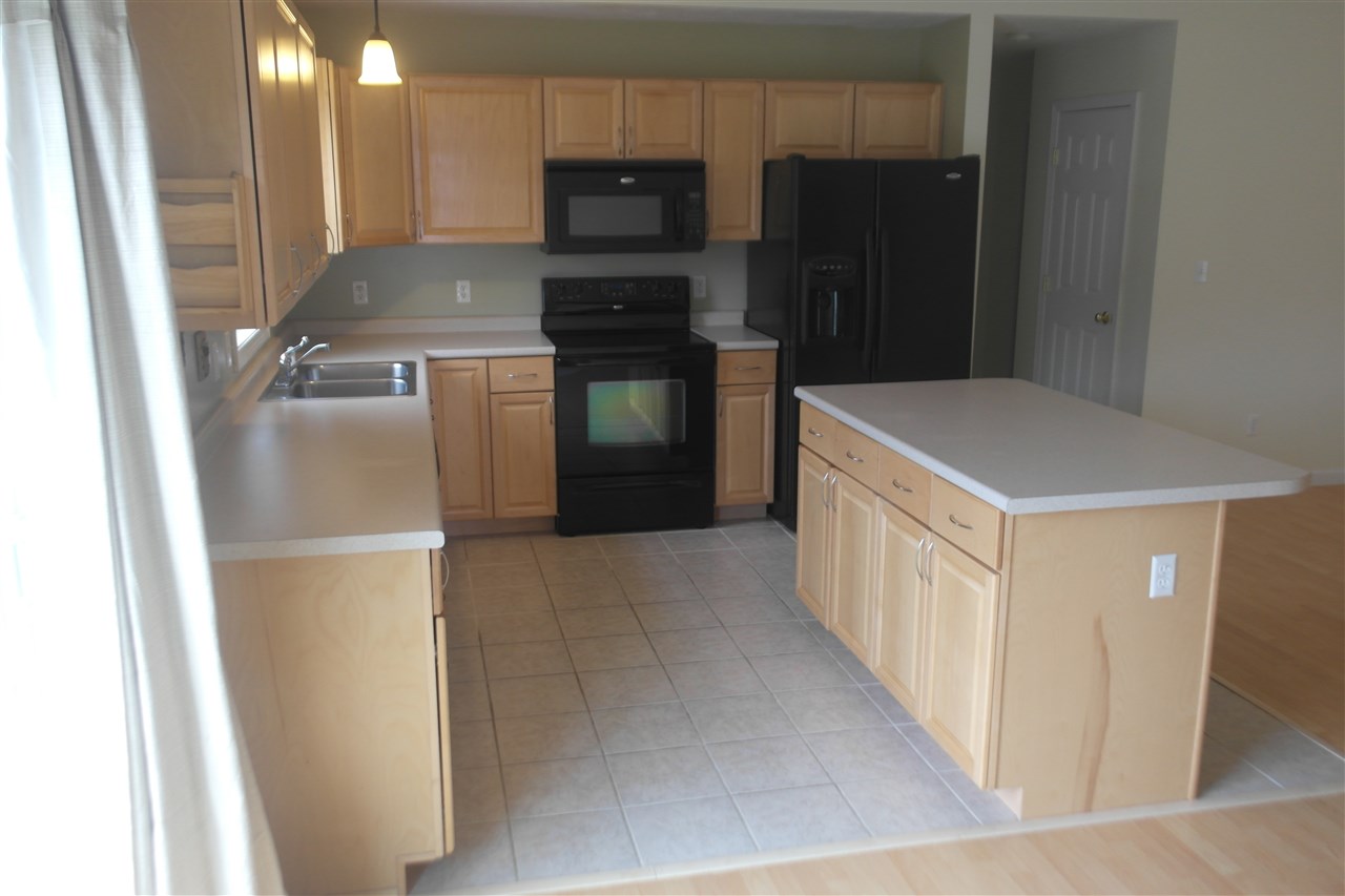 320 Rochester Hill Road Rochester, NH 03867 - Photo 4 of 23