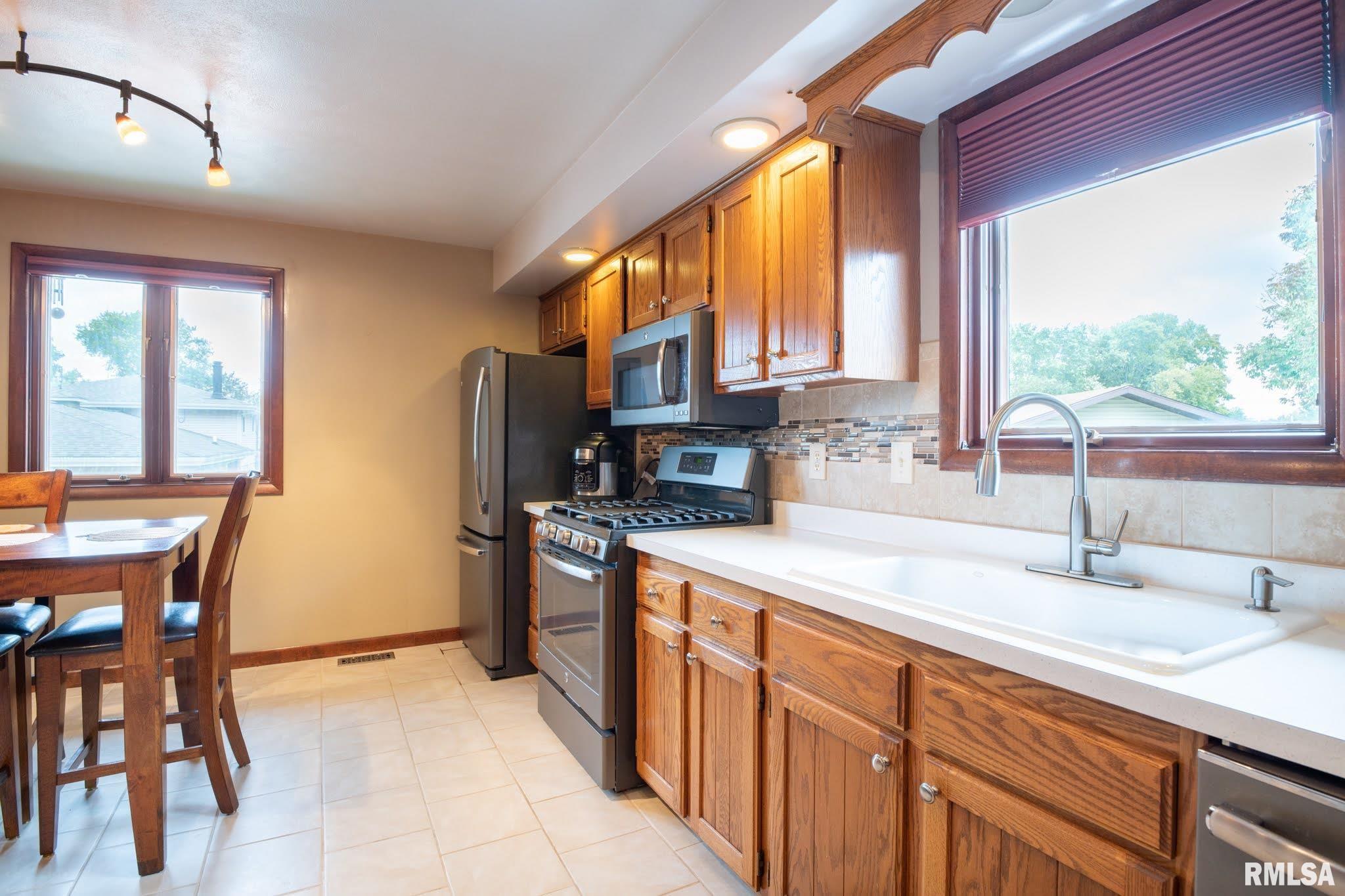 2701 Springfield Road East Peoria, IL 61611 - Photo 16 of 50 Gallery Image 16