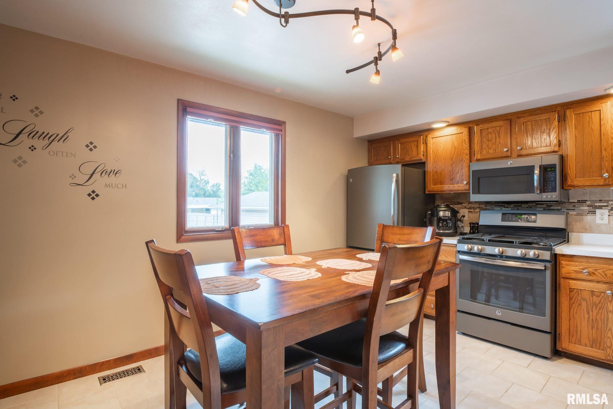 2701 Springfield Road East Peoria, IL 61611 - Photo 19 of 50 Gallery Image 19