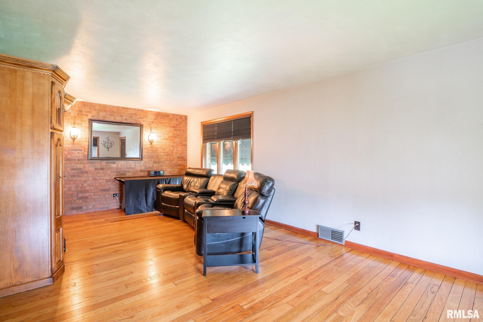 2701 Springfield Road East Peoria, IL 61611 - Photo 9 of 50 Gallery Image 9