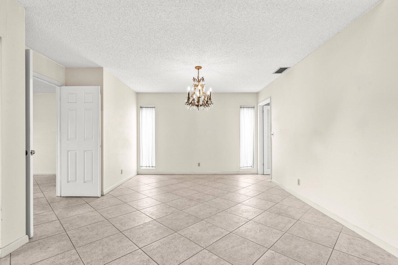 6109 Old Court Road, Unit 238 Boca Raton, FL 33433 - Photo 14 of 39 009-6109OldCourtRoad-Unit238-BocaRaton-F