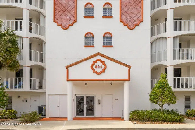 a view of a street with building