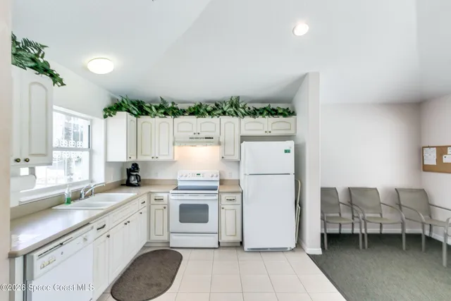 $2,500 | 800 Del Rio Way, Unit 402, Merritt Island, FL 32953