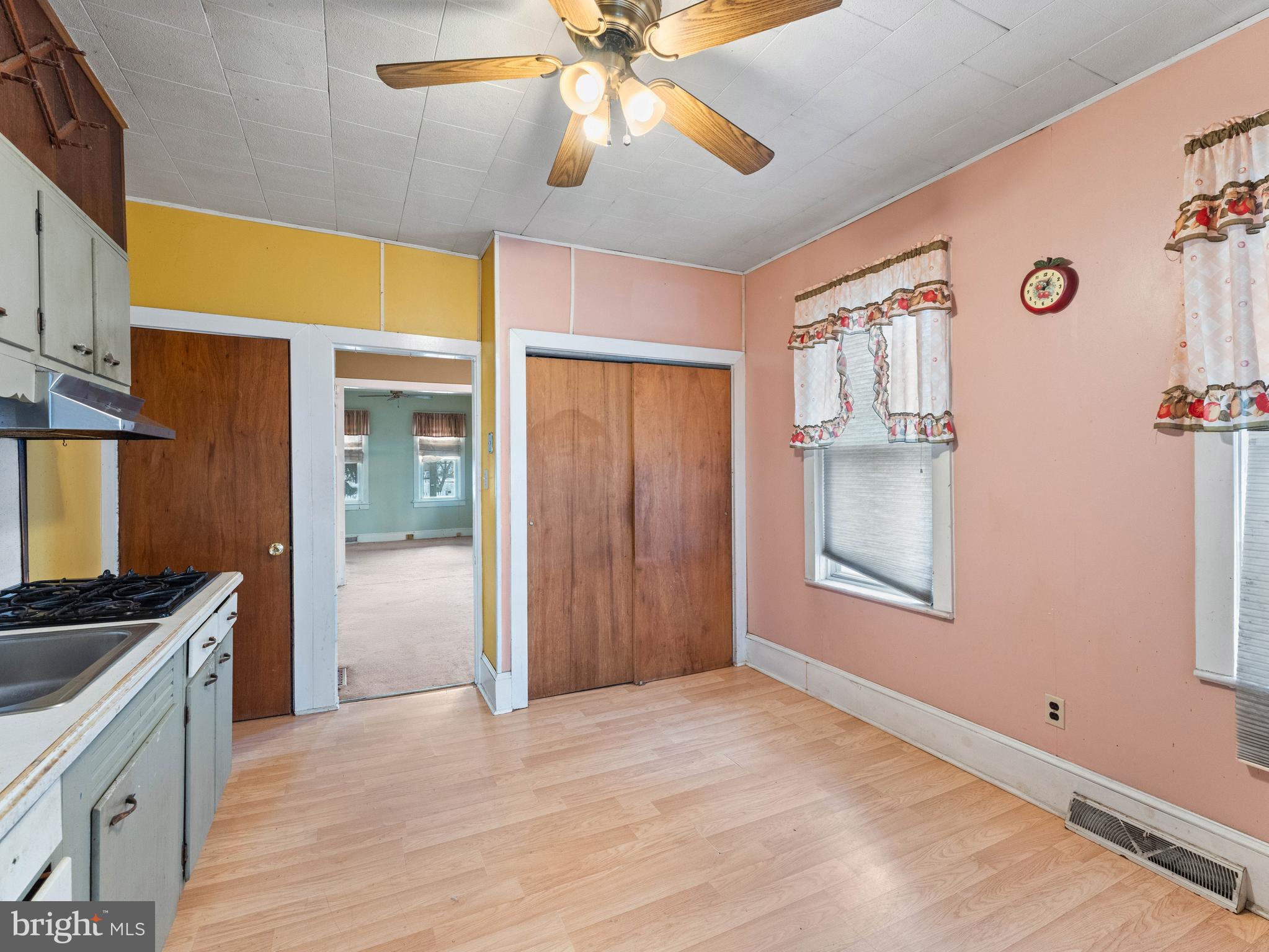 700 Chestnut Street Delanco, NJ 08075 - Photo 12 of 31