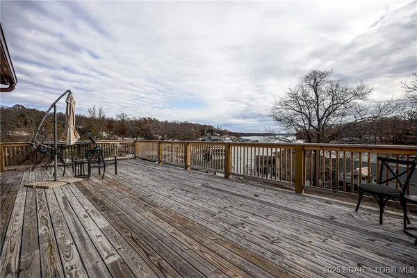 $645,000 | 401 Putt N Bay Drive, Sunrise Beach, MO 65079