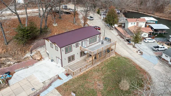 $645,000 | 401 Putt N Bay Drive, Sunrise Beach, MO 65079