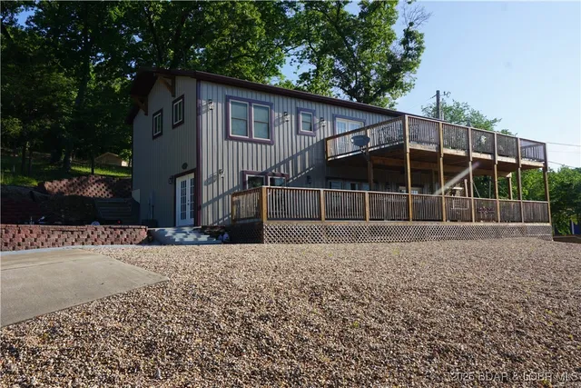 $645,000 | 401 Putt N Bay Drive, Sunrise Beach, MO 65079