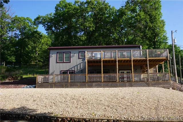 $645,000 | 401 Putt N Bay Drive, Sunrise Beach, MO 65079