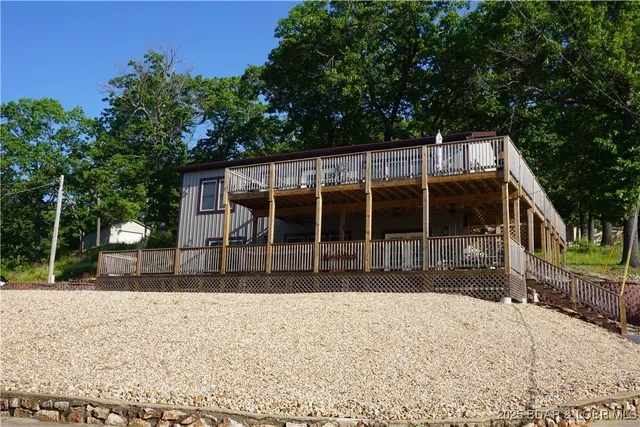 $645,000 | 401 Putt N Bay Drive, Sunrise Beach, MO 65079