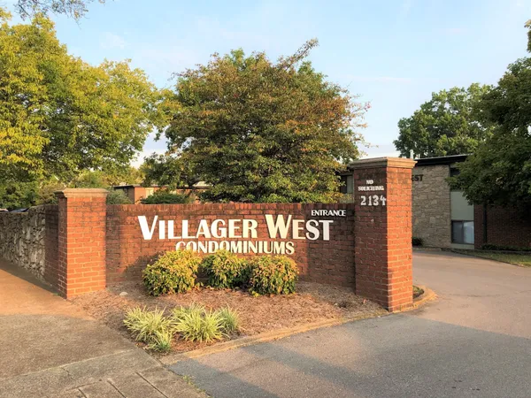 $1,095 | 2134 Fairfax Avenue, Unit E6, Nashville, TN 37212