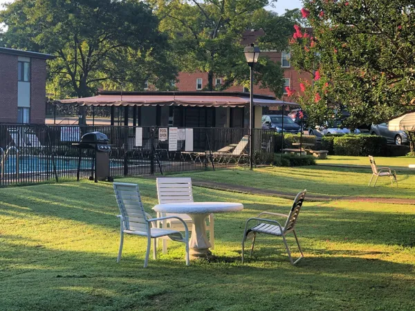 $1,095 | 2134 Fairfax Avenue, Unit E6, Nashville, TN 37212