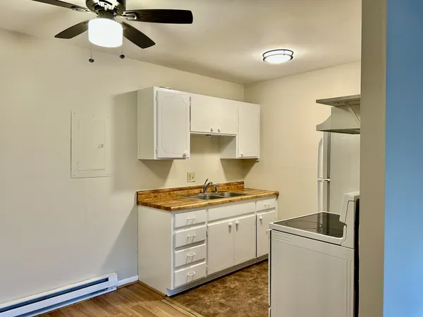 $1,095 | 2134 Fairfax Avenue, Unit E6, Nashville, TN 37212