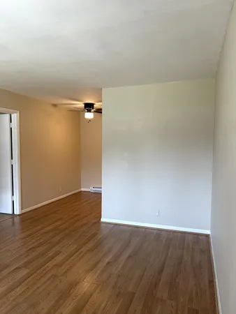 $1,095 | 2134 Fairfax Avenue, Unit E6, Nashville, TN 37212