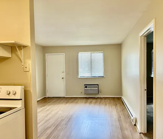 $1,095 | 2134 Fairfax Avenue, Unit E6, Nashville, TN 37212