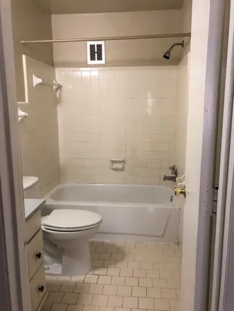 $1,095 | 2134 Fairfax Avenue, Unit E6, Nashville, TN 37212