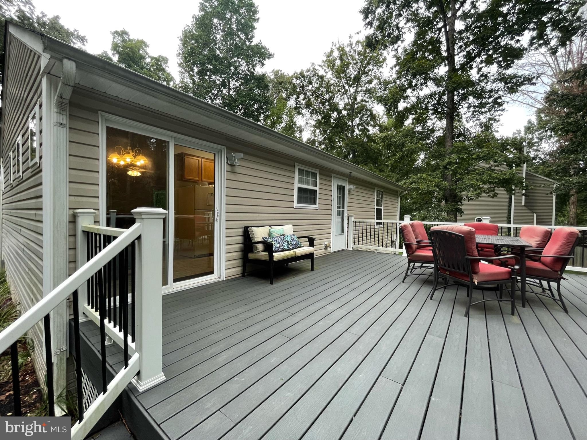 644 Wright Drive Ruther Glen, VA 22546 - Photo 2 of 18